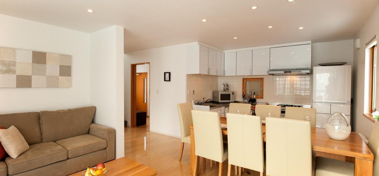 Avalon Apartment Кучан Екстериор снимка