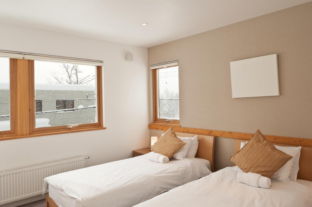 Avalon Apartment Кучан Екстериор снимка