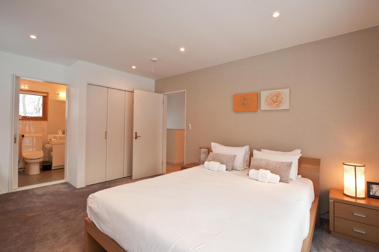 Avalon Apartment Кучан Екстериор снимка